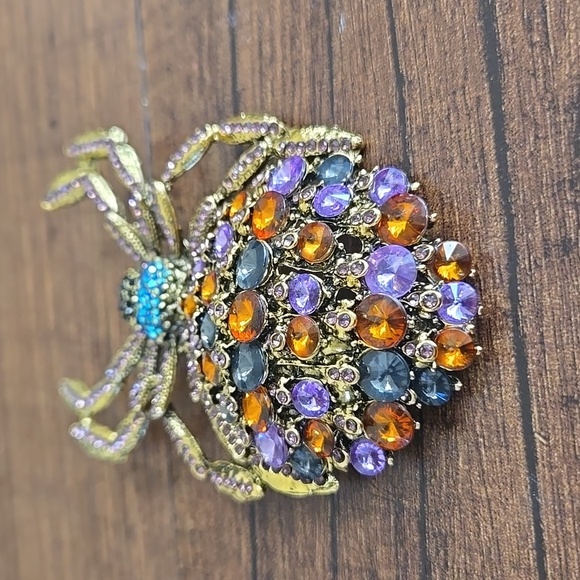 FREE SHIPPING !! Gigantic Rhinestone Brass Spider Pin Brooch - Picture 5 of 9